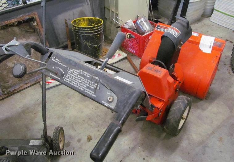 image for item DT9211 Gilson 553232 snow blower