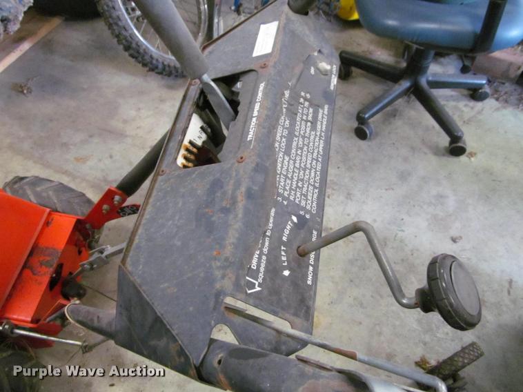 image for item DT9211 Gilson 553232 snow blower