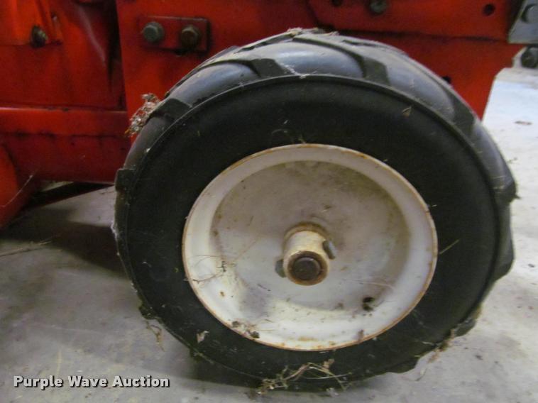 image for item DT9211 Gilson 553232 snow blower