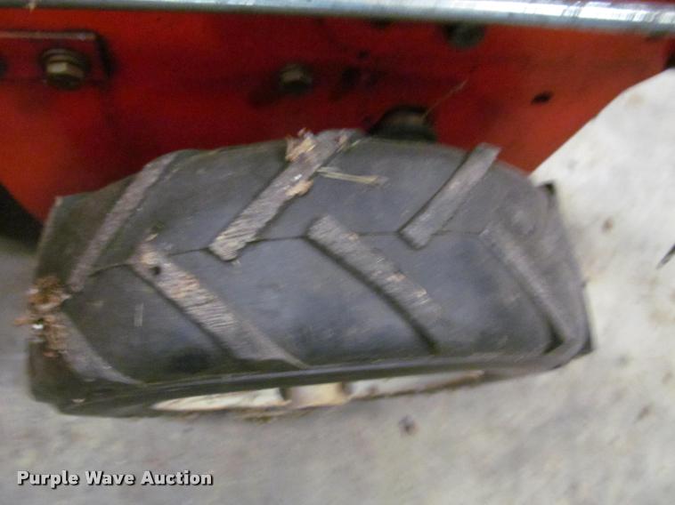 image for item DT9211 Gilson 553232 snow blower