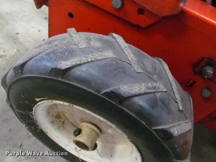 image for item DT9211 Gilson 553232 snow blower