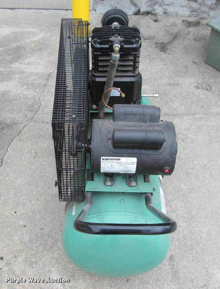 image for item DT9214 Speedaire 1NNF6 air compressor