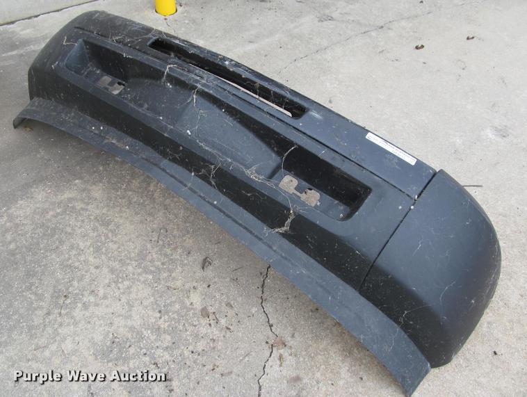 image for item DT9215 (2) 2012 Chevrolet 1500 front bumpers