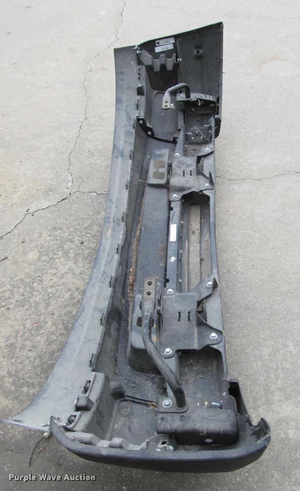 image for item DT9215 (2) 2012 Chevrolet 1500 front bumpers
