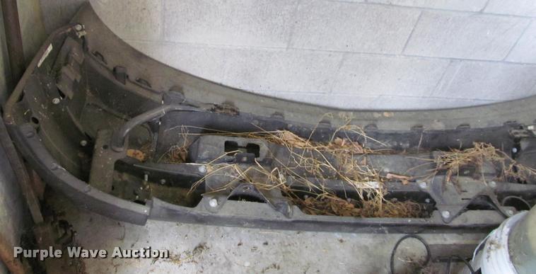 image for item DT9215 (2) 2012 Chevrolet 1500 front bumpers