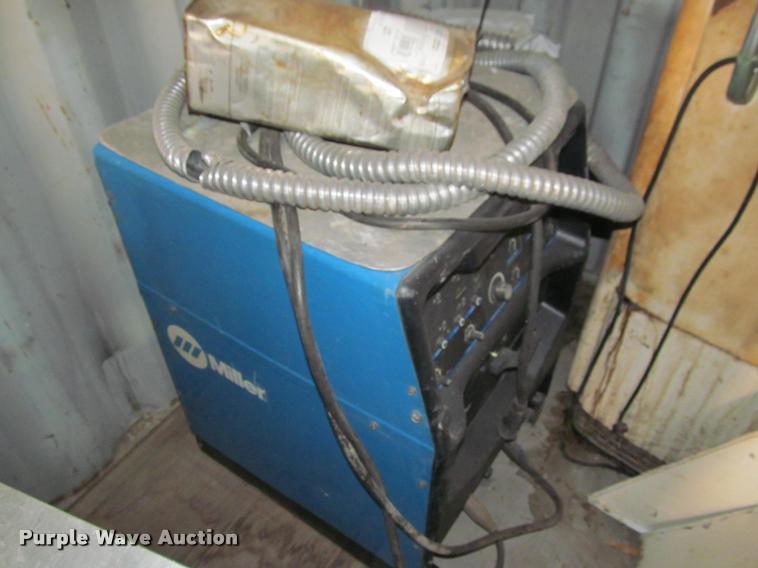 image for item DT9222 (2) Miller Electric Syncrowave 250 DX tig welders