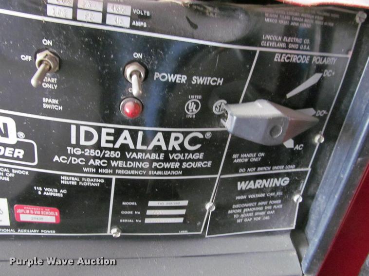 image for item DT9229 (3) Lincoln Electric welders
