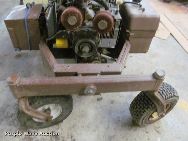 image for item DT9516 Grasshopper 7210 lawn mower