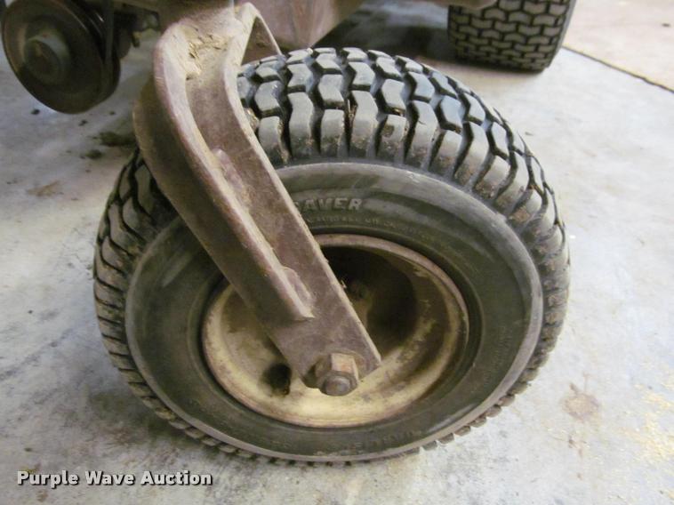 image for item DT9516 Grasshopper 7210 lawn mower
