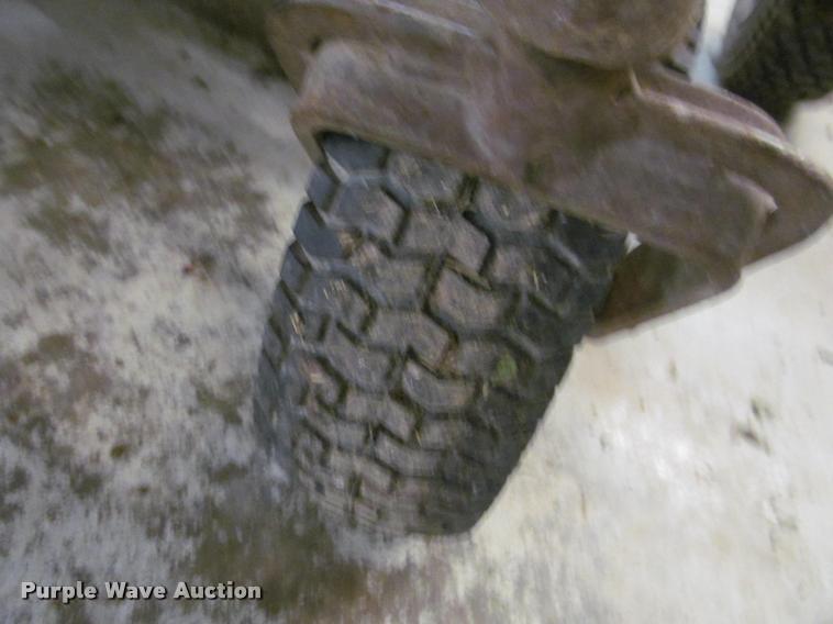 image for item DT9516 Grasshopper 7210 lawn mower