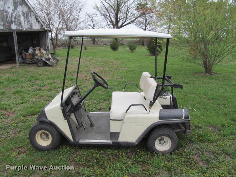 image for item DT9517 Ez-go golf cart