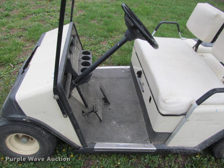 image for item DT9517 Ez-go golf cart