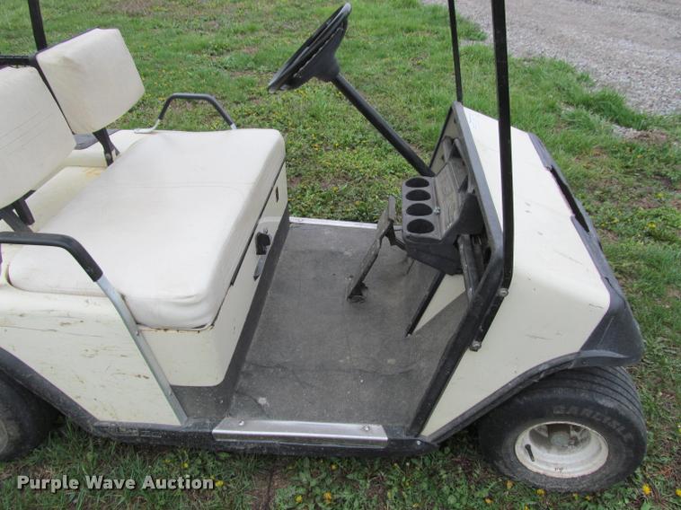 image for item DT9517 Ez-go golf cart