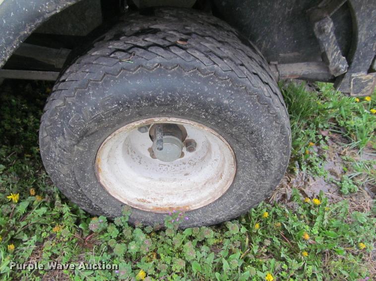 image for item DT9517 Ez-go golf cart