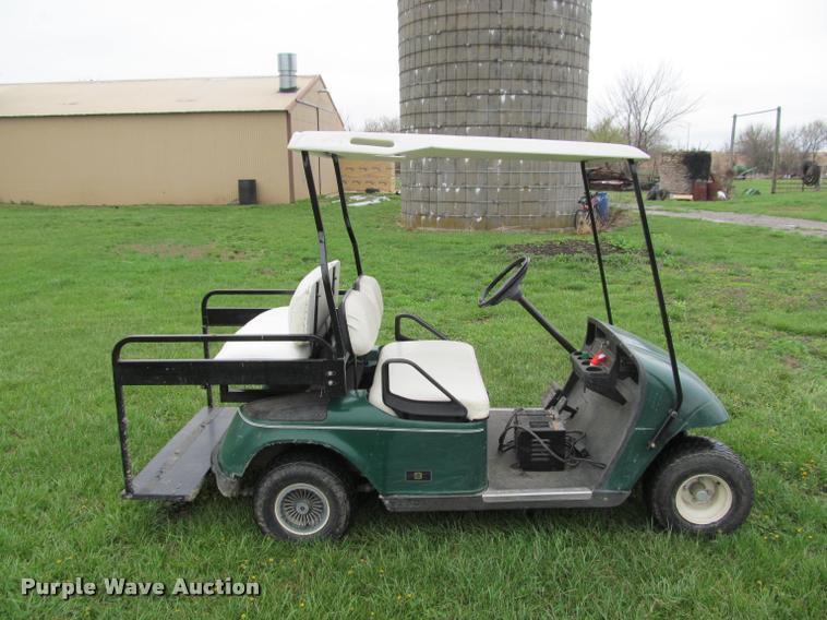 image for item DT9518 Ez-go golf cart