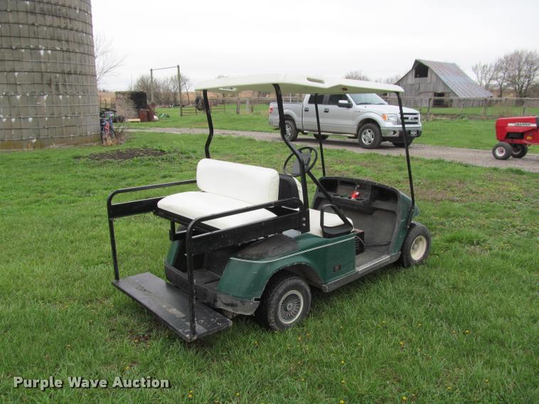image for item DT9518 Ez-go golf cart