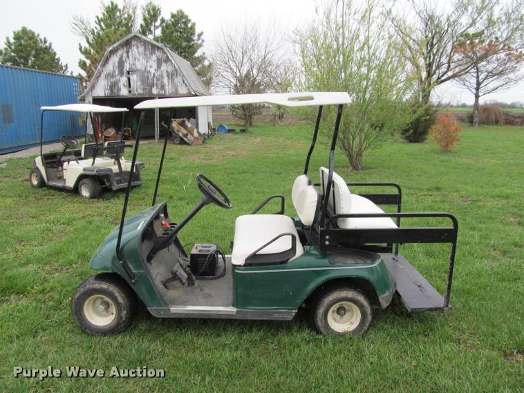 image for item DT9518 Ez-go golf cart
