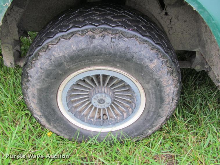 image for item DT9518 Ez-go golf cart