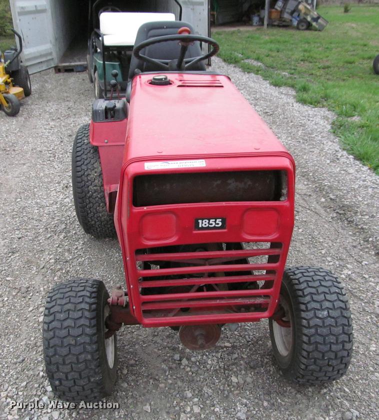 image for item DT9519 Snapper 1855A lawn tractor