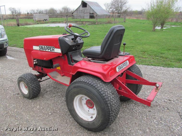 image for item DT9519 Snapper 1855A lawn tractor