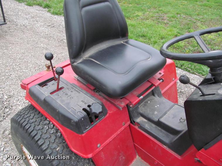 image for item DT9519 Snapper 1855A lawn tractor