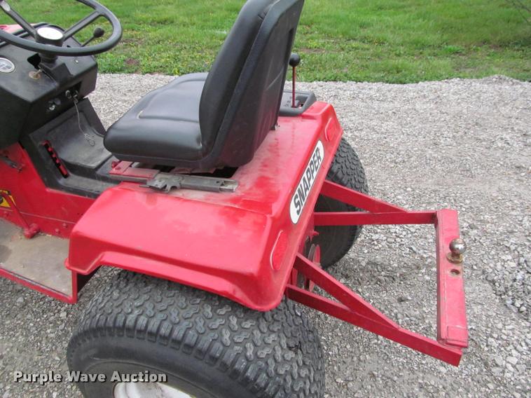 image for item DT9519 Snapper 1855A lawn tractor