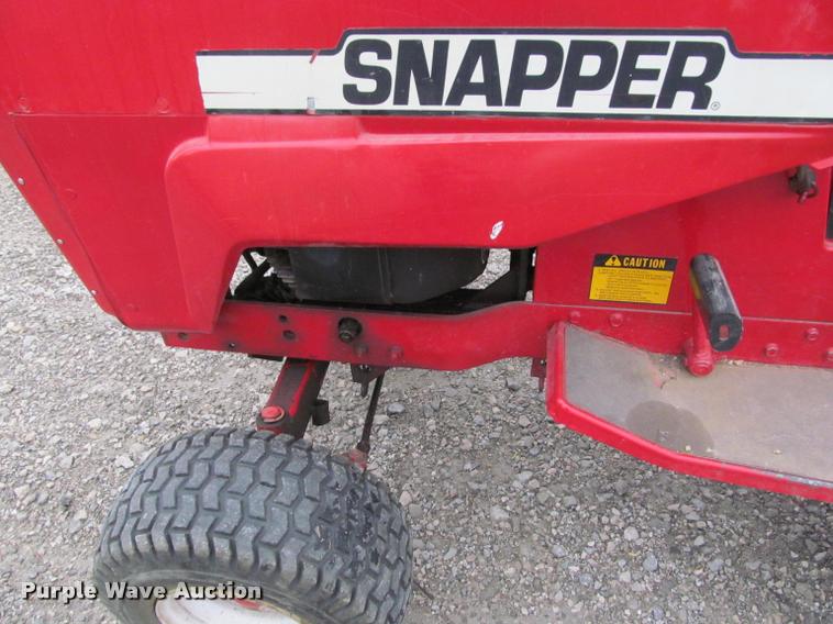 image for item DT9519 Snapper 1855A lawn tractor