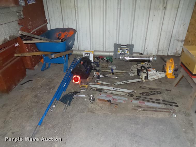 image for item J1521 Lawn and garden equipment