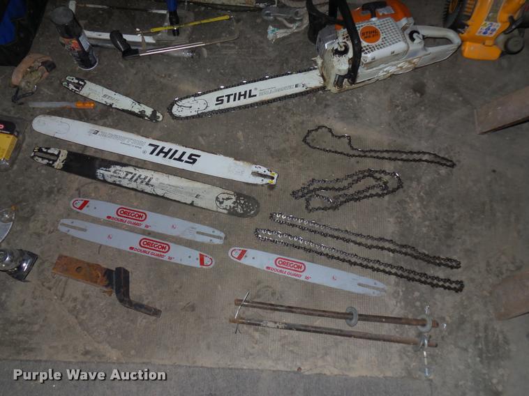 image for item J1521 Lawn and garden equipment