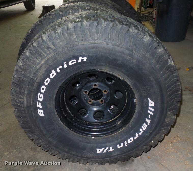 image for item J1523 (4) tires and wheels