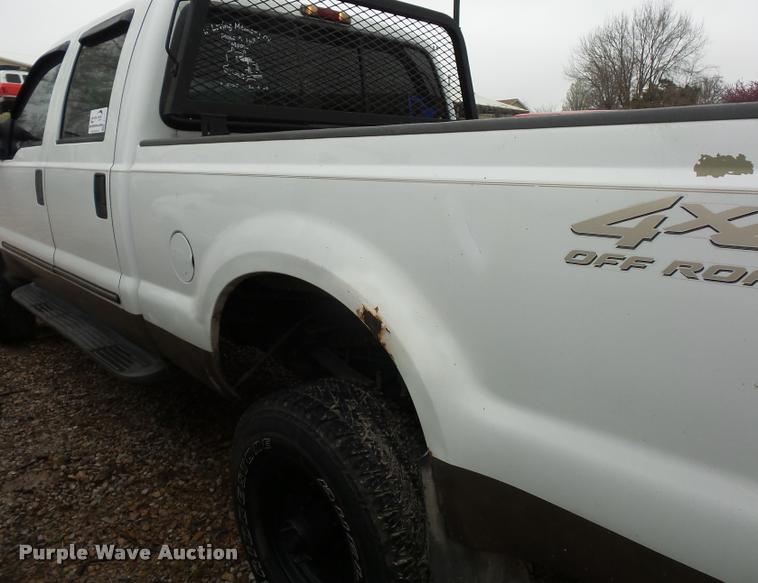image for item J1525 2000 Ford F250 Super Duty Crew Cab pickup truck