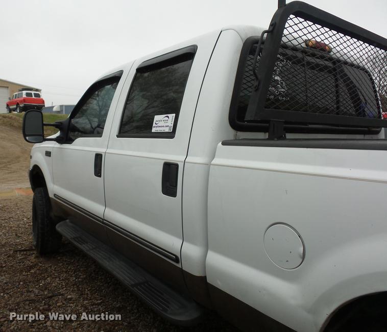 image for item J1525 2000 Ford F250 Super Duty Crew Cab pickup truck