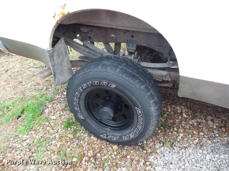 image for item J1525 2000 Ford F250 Super Duty Crew Cab pickup truck