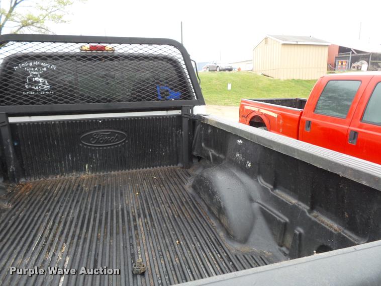 image for item J1525 2000 Ford F250 Super Duty Crew Cab pickup truck