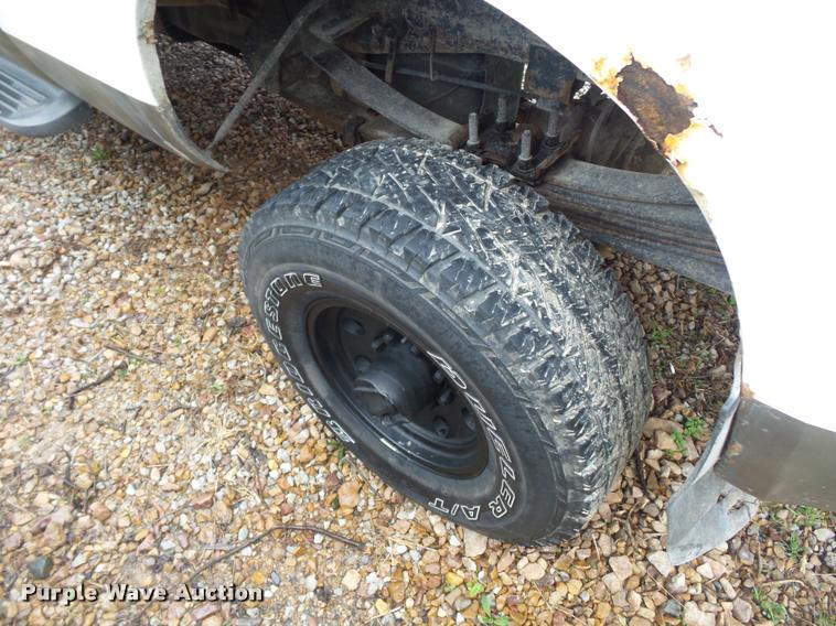 image for item J1525 2000 Ford F250 Super Duty Crew Cab pickup truck