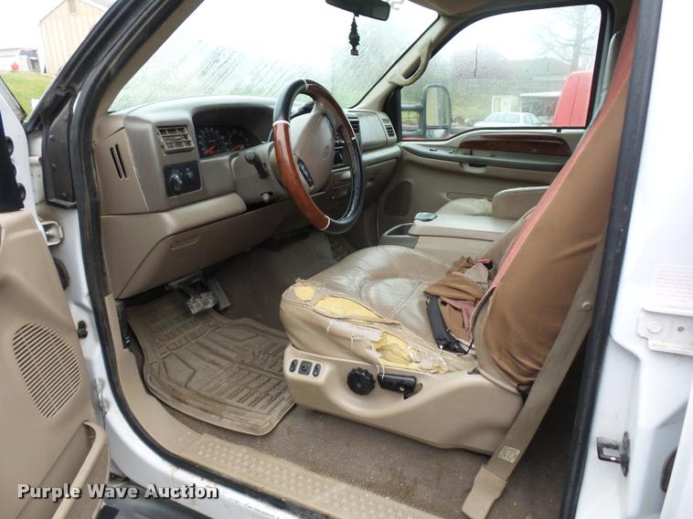 image for item J1525 2000 Ford F250 Super Duty Crew Cab pickup truck