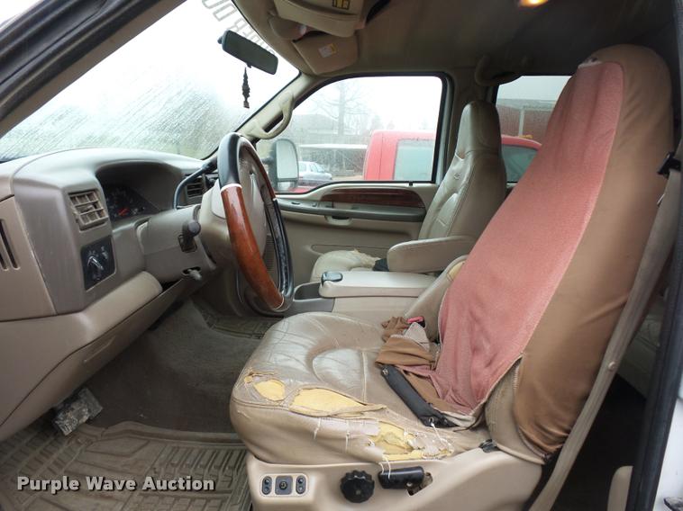 image for item J1525 2000 Ford F250 Super Duty Crew Cab pickup truck