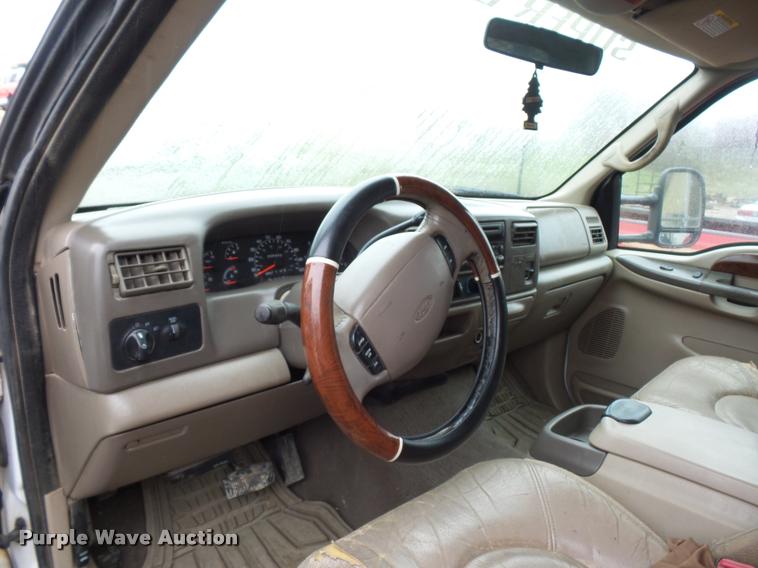 image for item J1525 2000 Ford F250 Super Duty Crew Cab pickup truck