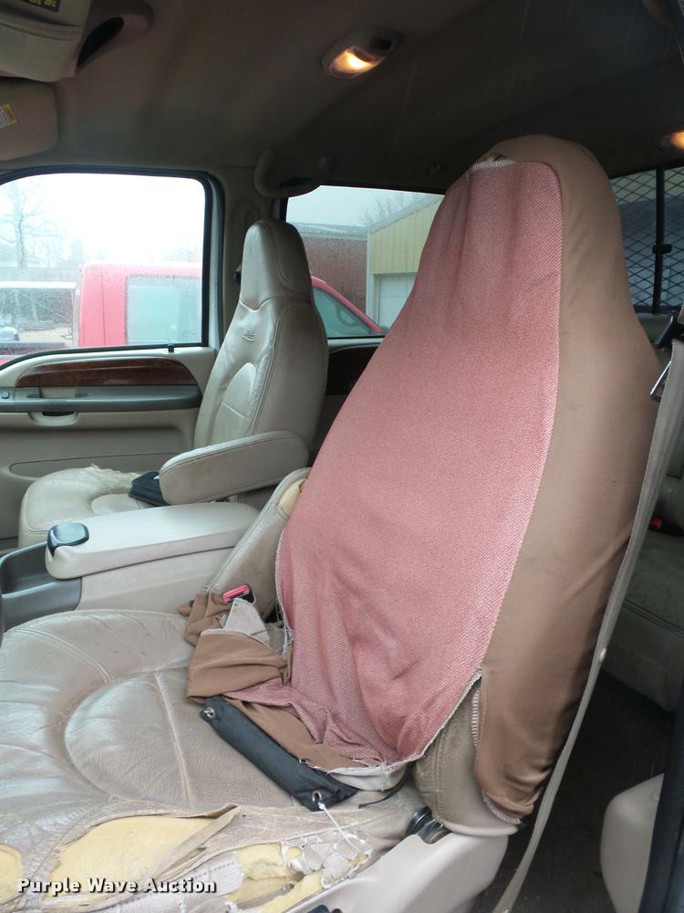 image for item J1525 2000 Ford F250 Super Duty Crew Cab pickup truck