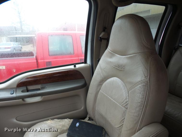 image for item J1525 2000 Ford F250 Super Duty Crew Cab pickup truck