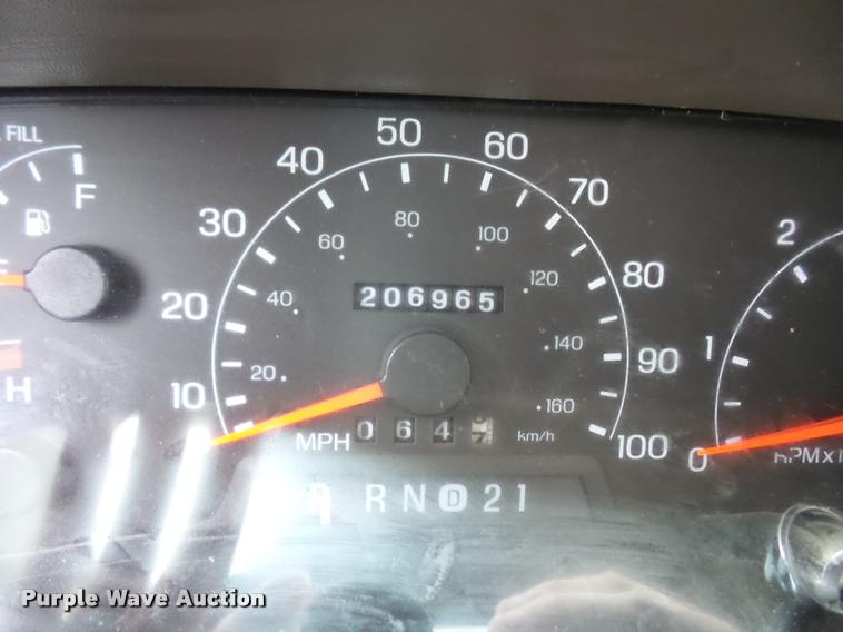 image for item J1525 2000 Ford F250 Super Duty Crew Cab pickup truck