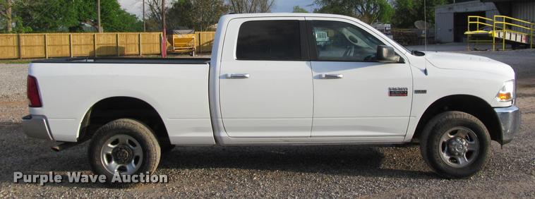 image for item J2558 2011 Dodge Ram 2500 HD Crew Cab pickup truck