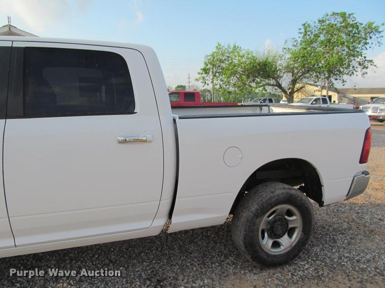 image for item J2558 2011 Dodge Ram 2500 HD Crew Cab pickup truck