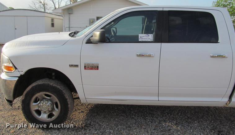 image for item J2558 2011 Dodge Ram 2500 HD Crew Cab pickup truck