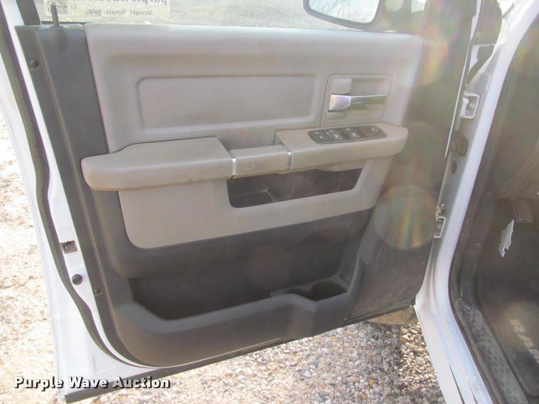 image for item J2558 2011 Dodge Ram 2500 HD Crew Cab pickup truck