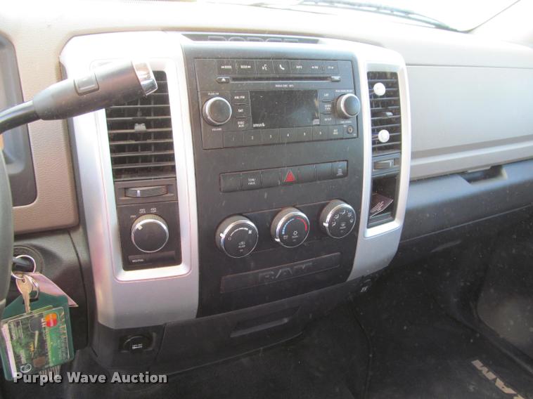 image for item J2558 2011 Dodge Ram 2500 HD Crew Cab pickup truck