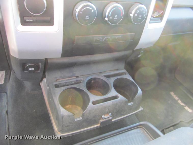 image for item J2558 2011 Dodge Ram 2500 HD Crew Cab pickup truck