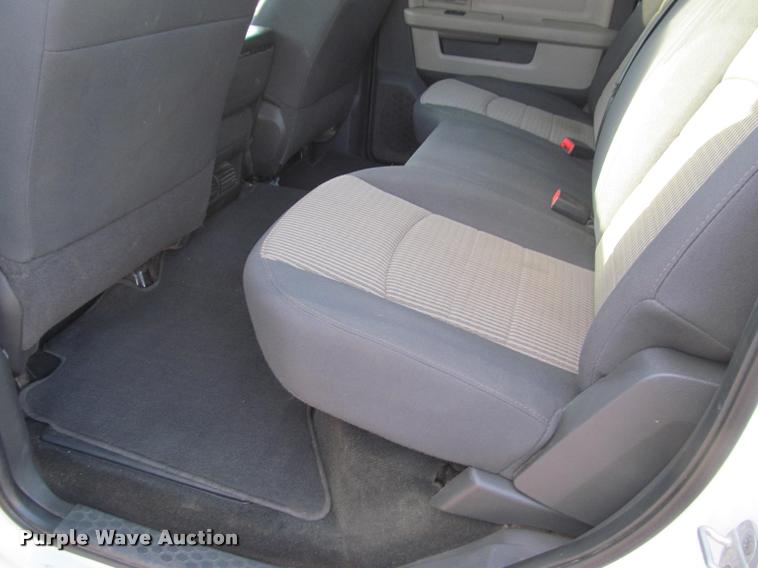 image for item J2558 2011 Dodge Ram 2500 HD Crew Cab pickup truck