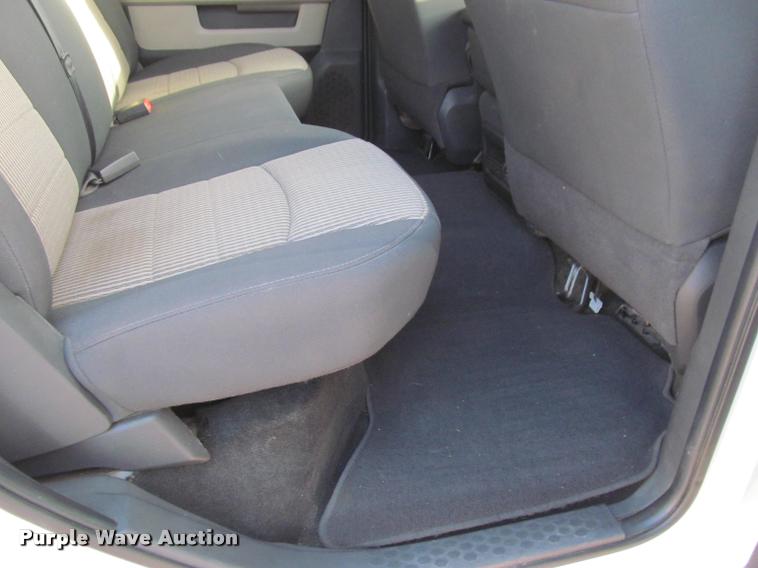 image for item J2558 2011 Dodge Ram 2500 HD Crew Cab pickup truck