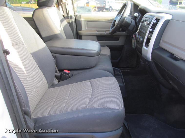 image for item J2558 2011 Dodge Ram 2500 HD Crew Cab pickup truck